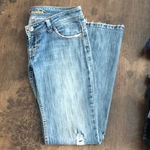 aE Artist jeans